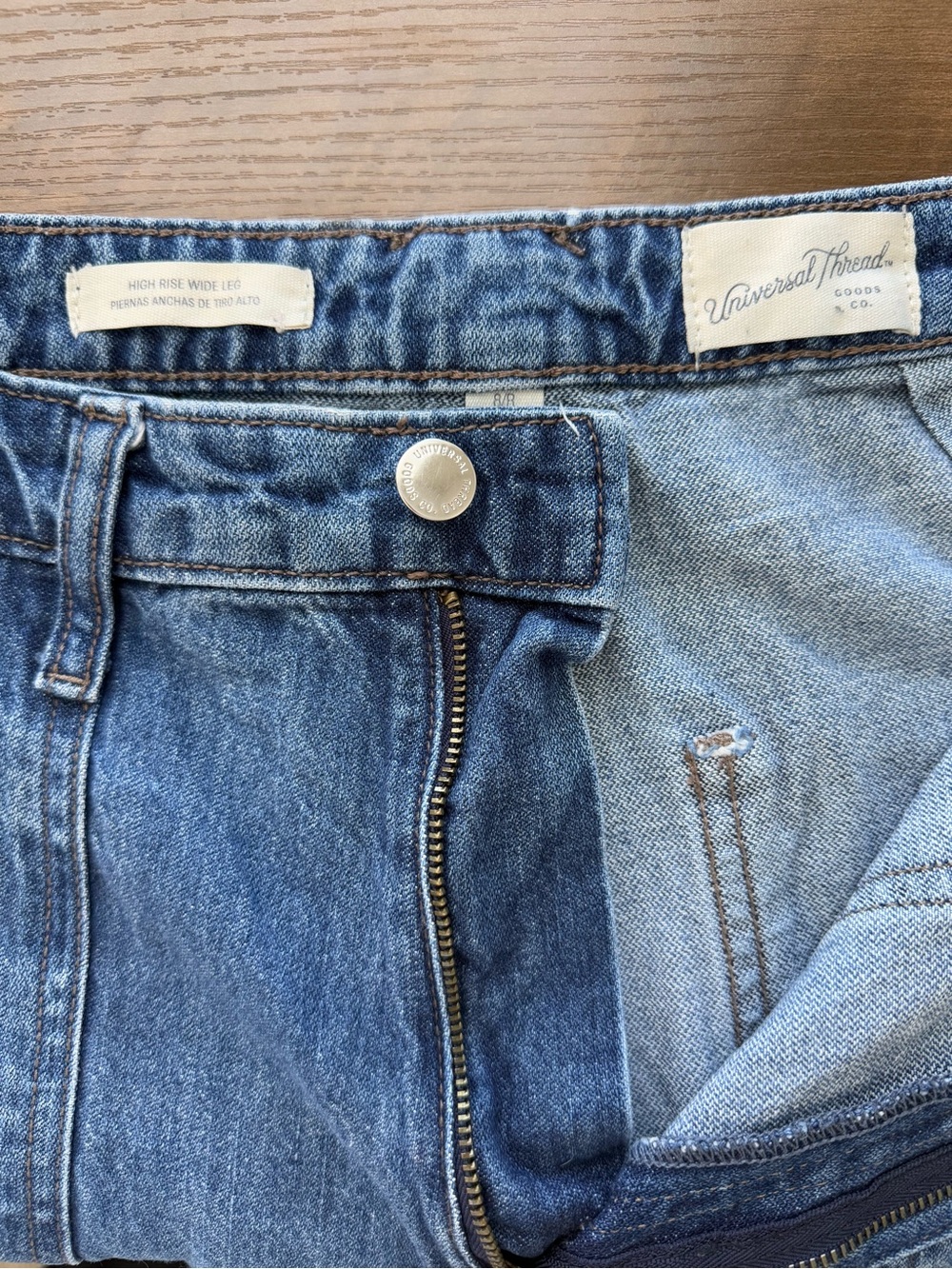 Universal Thread Light Wash Wide-Leg Jeans US 8 - Picture 4 of 6